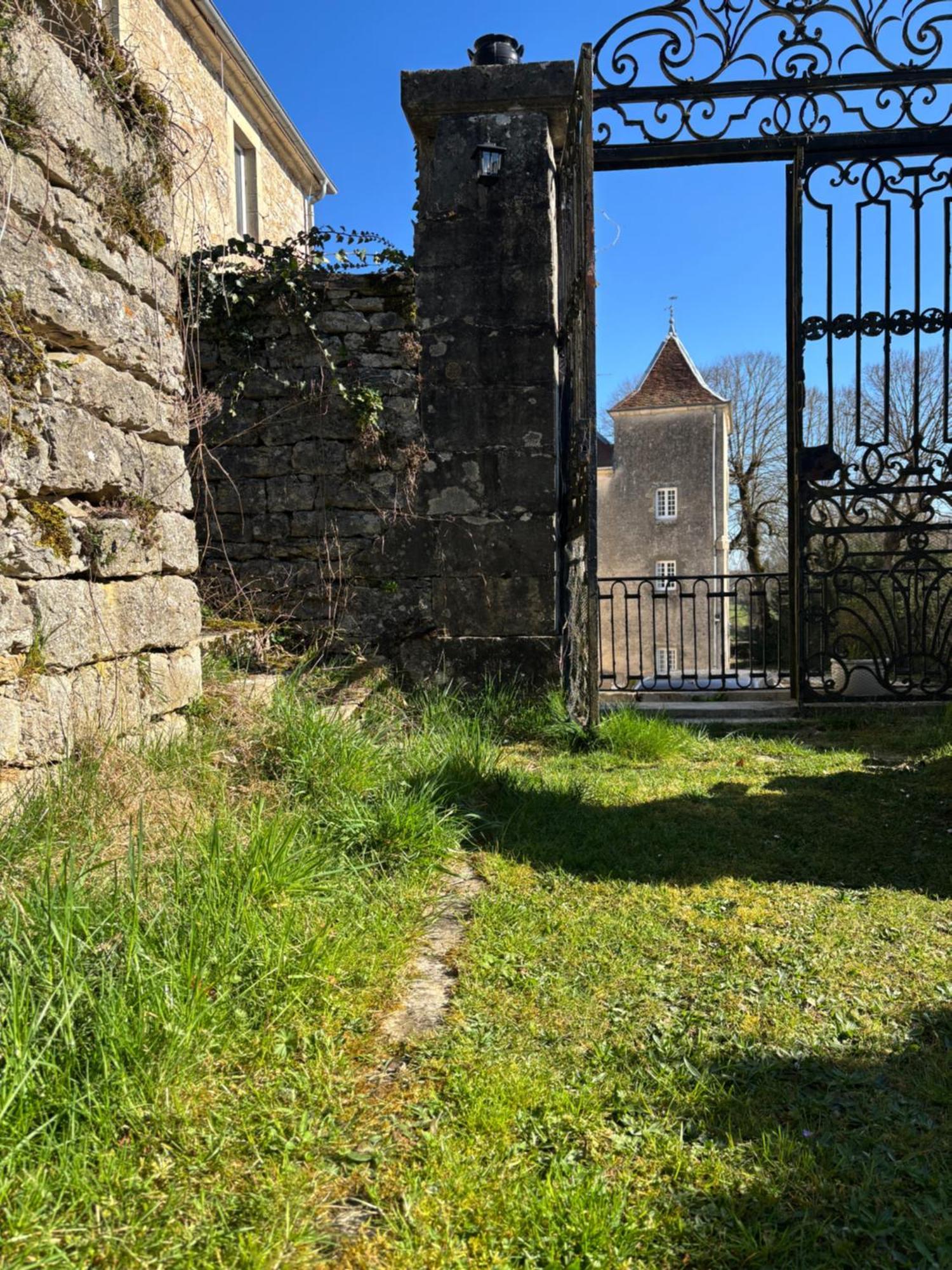 Chateau La Hussardiere Dampierre-sur-Salon 外观 照片